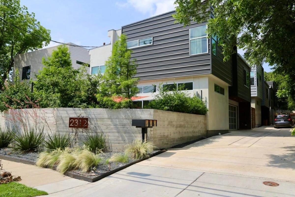 Stunning Modern Home W Pool & Hot Tub In Dt Austin Exterior photo
