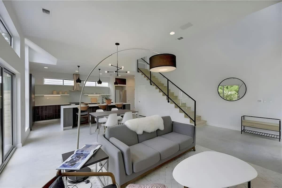 Stunning Modern Home W Pool & Hot Tub In Dt Austin Exterior photo